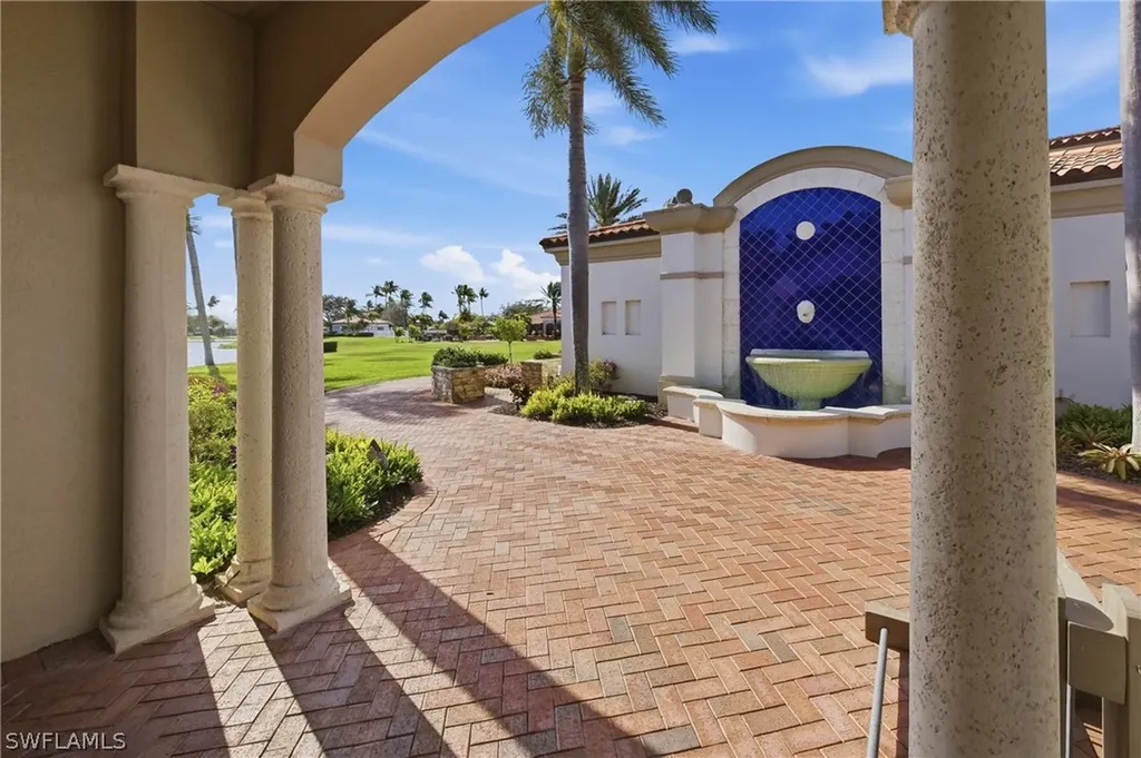 3614 El Segundo Court Naples FL 34109
