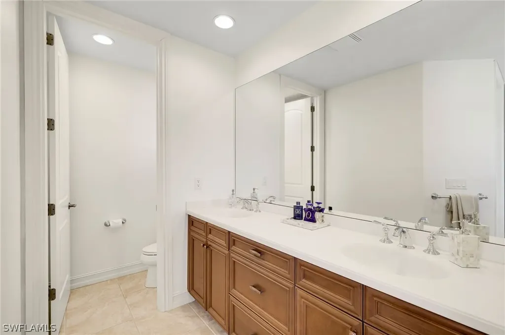 10821 Vivaldi Court Miromar Lakes FL 33913