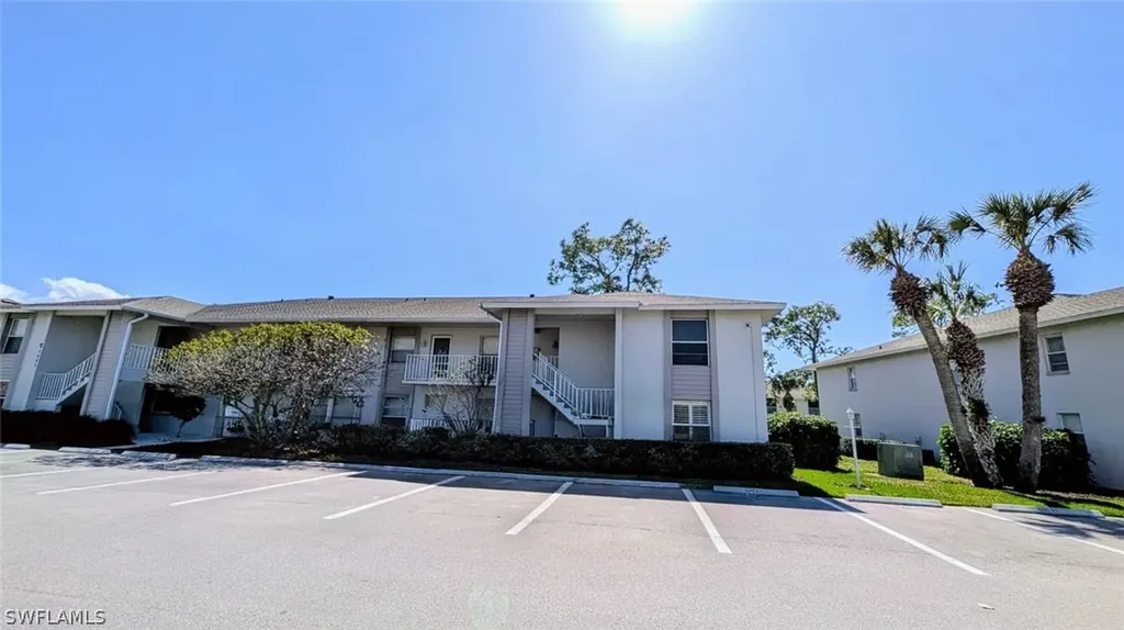 1462 Churchill Circle Naples FL 34116
