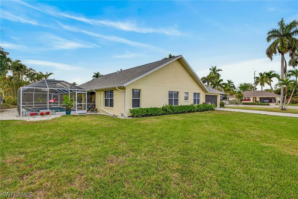 390 Saint Andrews Boulevard Naples FL 34113