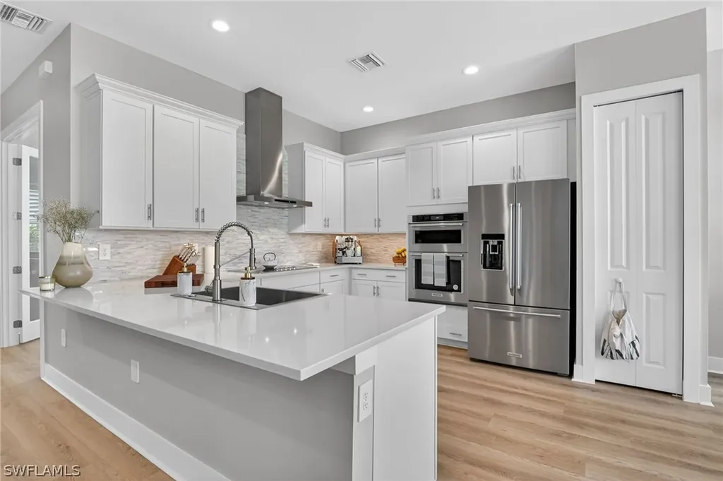3778 Sapphire Cove Circle Naples FL 34114