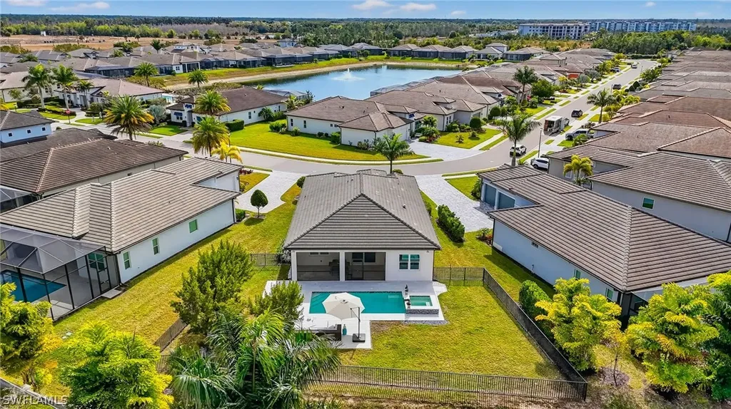 3778 Sapphire Cove Circle Naples FL 34114