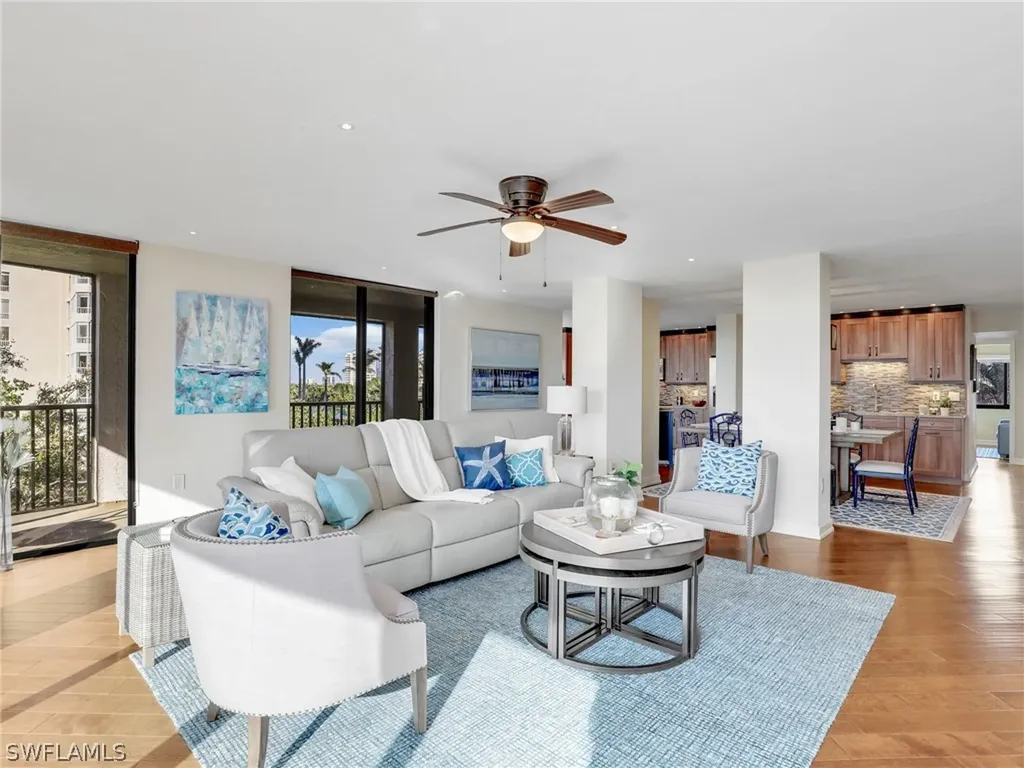 11030 Gulf Shore Drive Naples FL 34108