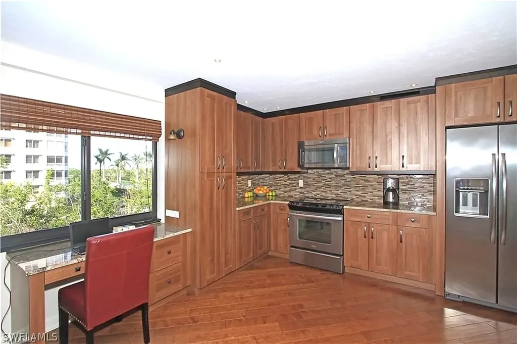 11030 Gulf Shore Drive Naples FL 34108