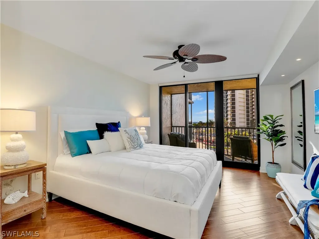 11030 Gulf Shore Drive Naples FL 34108