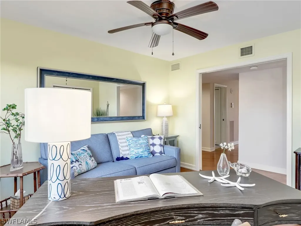 11030 Gulf Shore Drive Naples FL 34108