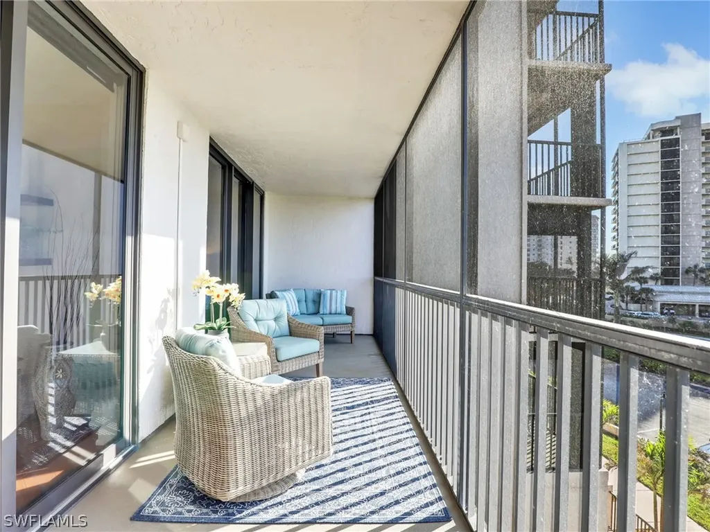 11030 Gulf Shore Drive Naples FL 34108