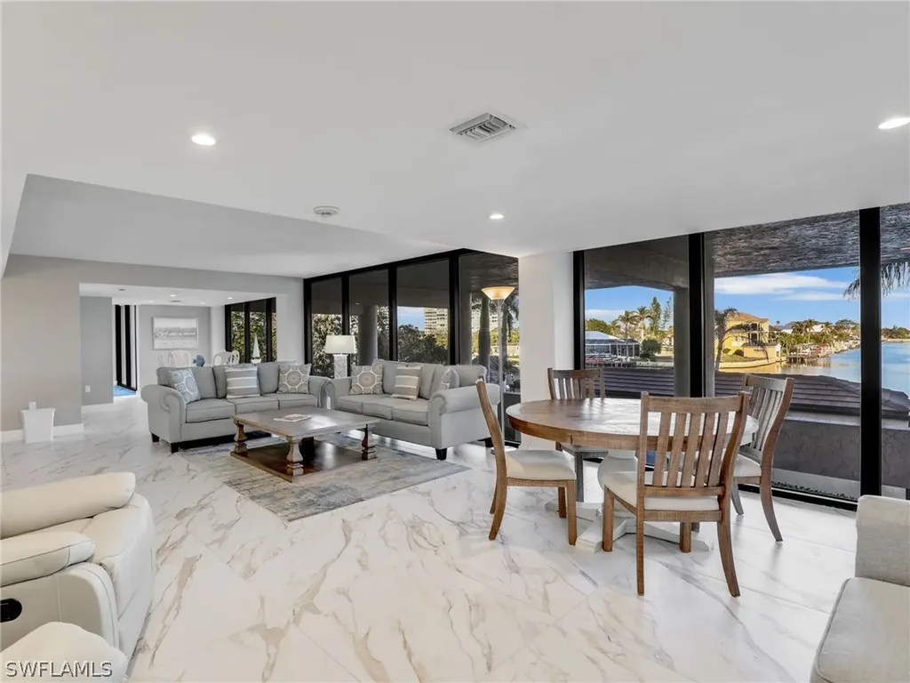 11030 Gulf Shore Drive Naples FL 34108