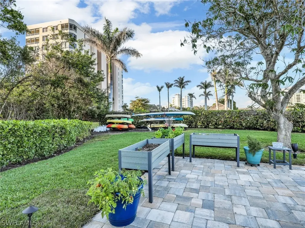 11030 Gulf Shore Drive Naples FL 34108