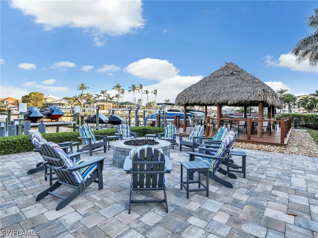 11030 Gulf Shore Drive Naples FL 34108