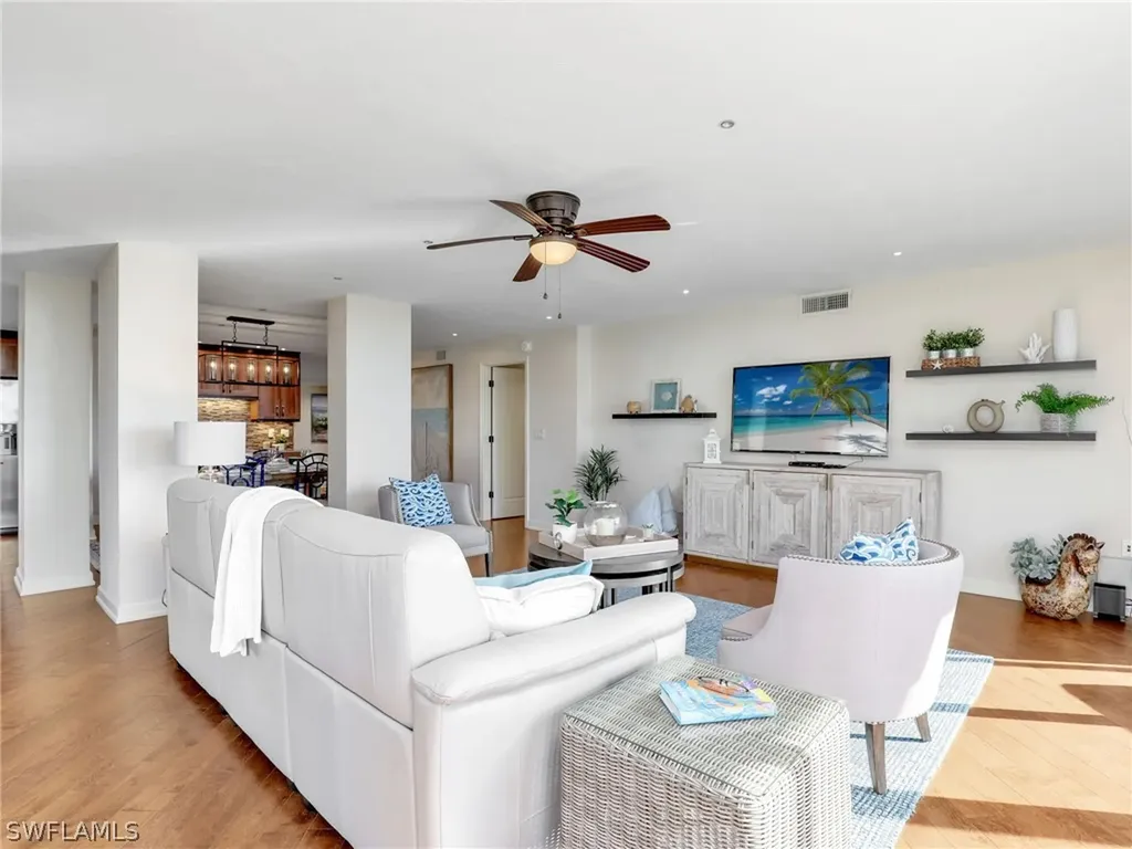 11030 Gulf Shore Drive Naples FL 34108