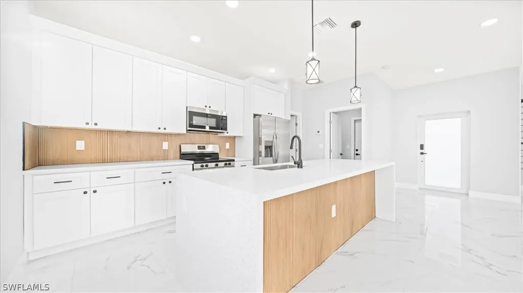 25 Diplomat Parkway E Cape Coral FL 33909