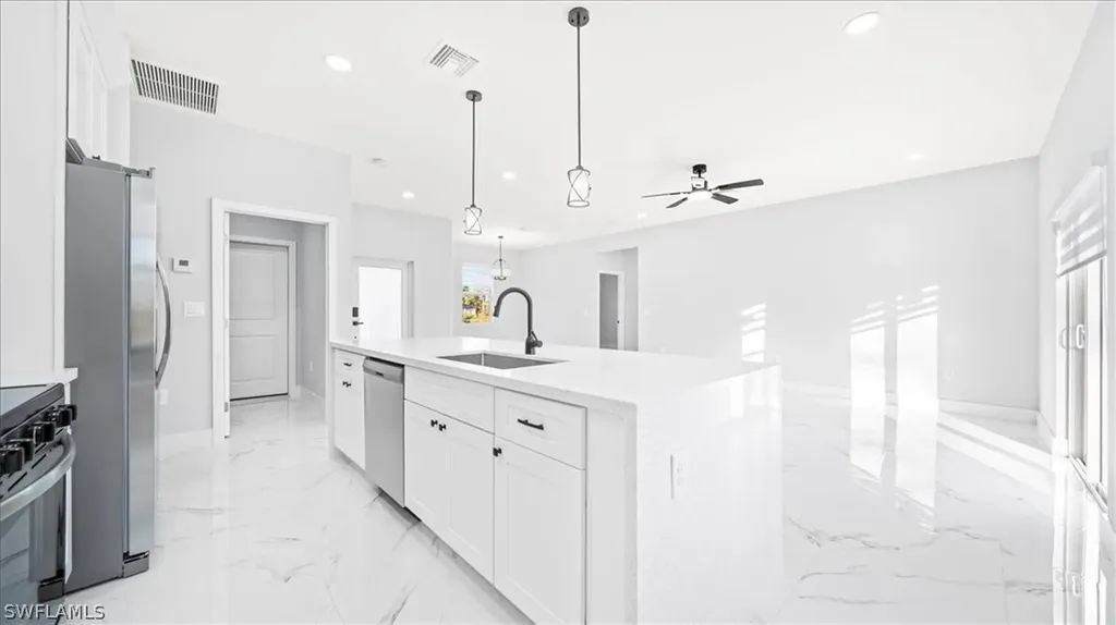 25 Diplomat Parkway E Cape Coral FL 33909