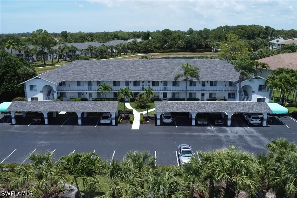 121 Gabriel Circle Naples FL 34104