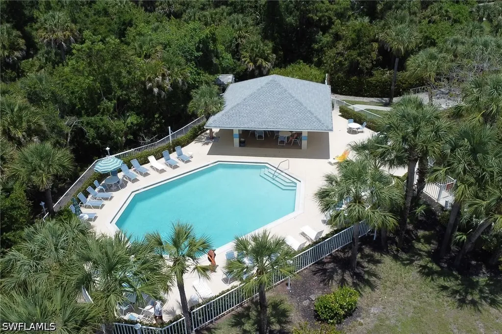 121 Gabriel Circle Naples FL 34104
