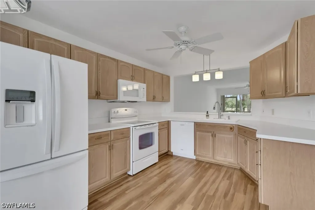 121 Gabriel Circle Naples FL 34104