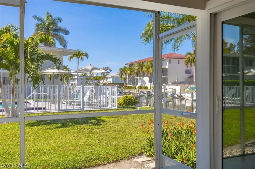 1417 Chesapeake Avenue Naples FL 34102