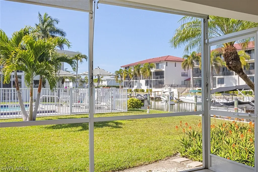 1417 Chesapeake Avenue Naples FL 34102