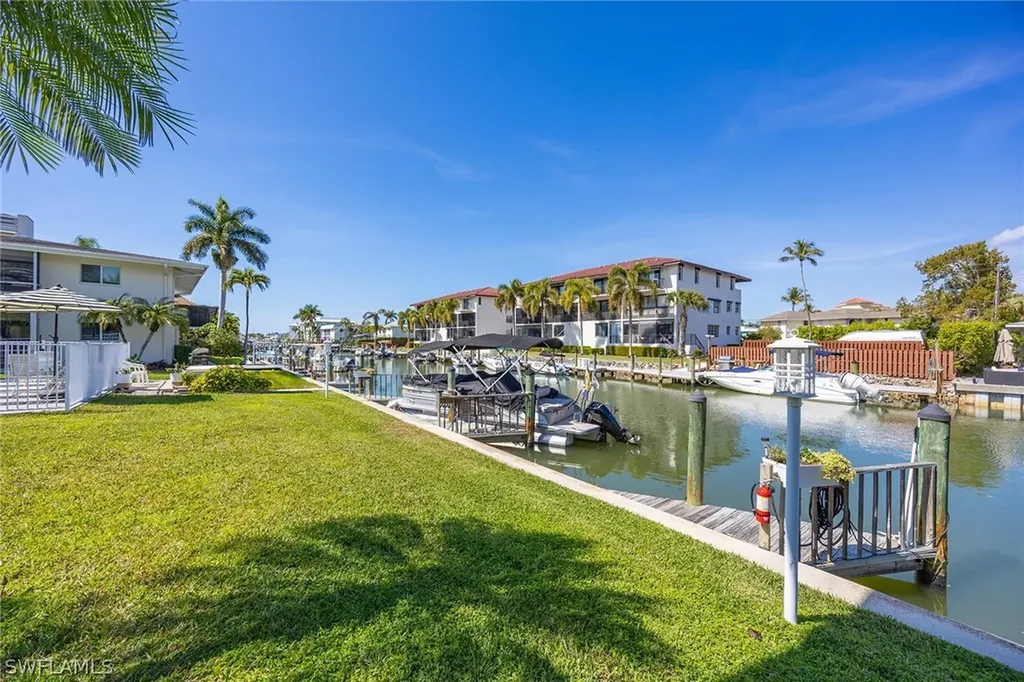 1417 Chesapeake Avenue Naples FL 34102