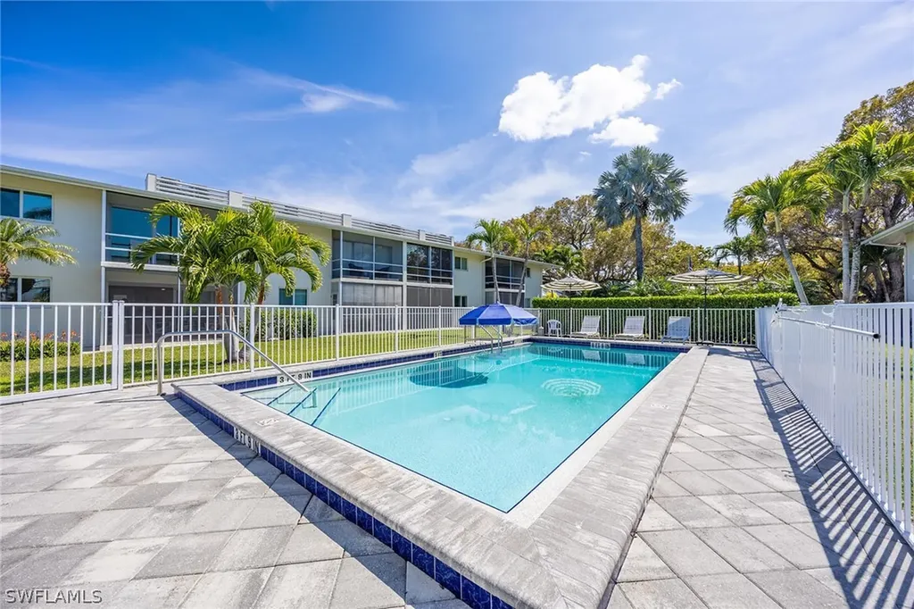 1417 Chesapeake Avenue Naples FL 34102