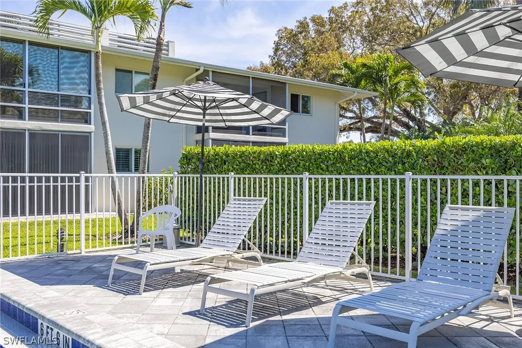 1417 Chesapeake Avenue Naples FL 34102