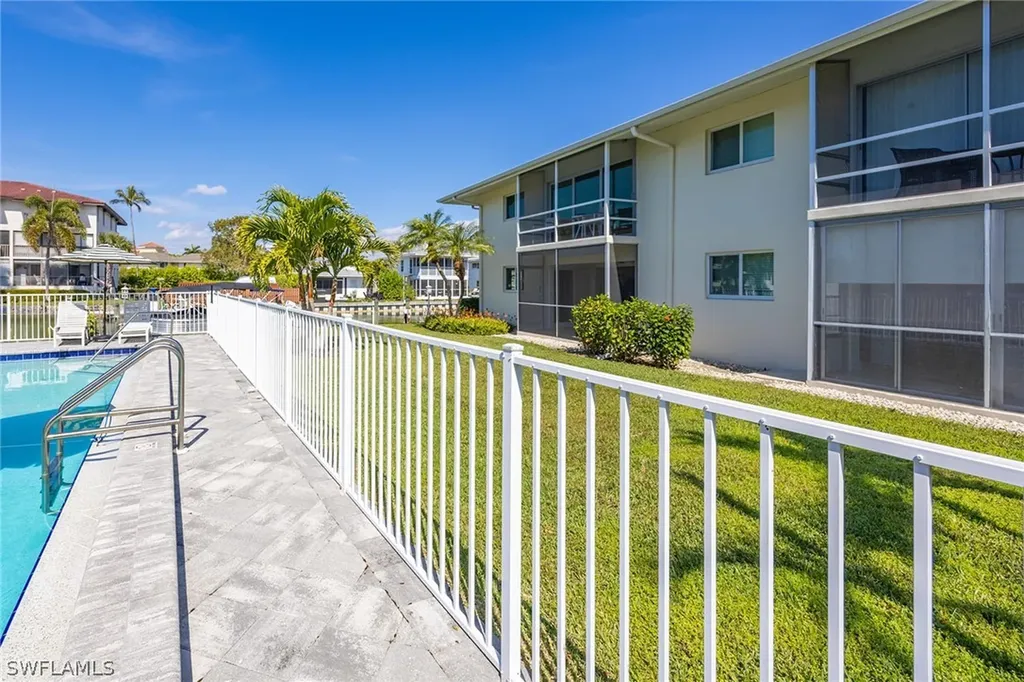 1417 Chesapeake Avenue Naples FL 34102