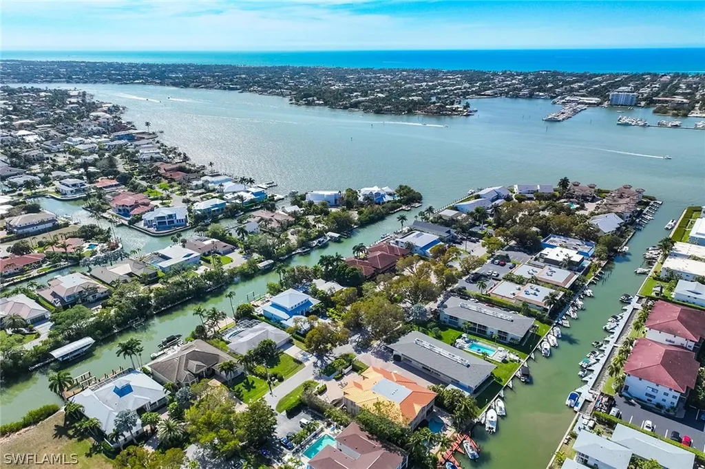 1417 Chesapeake Avenue Naples FL 34102
