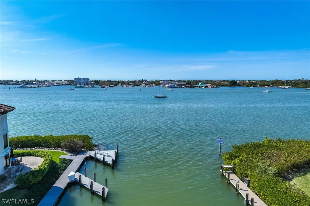 1417 Chesapeake Avenue Naples FL 34102