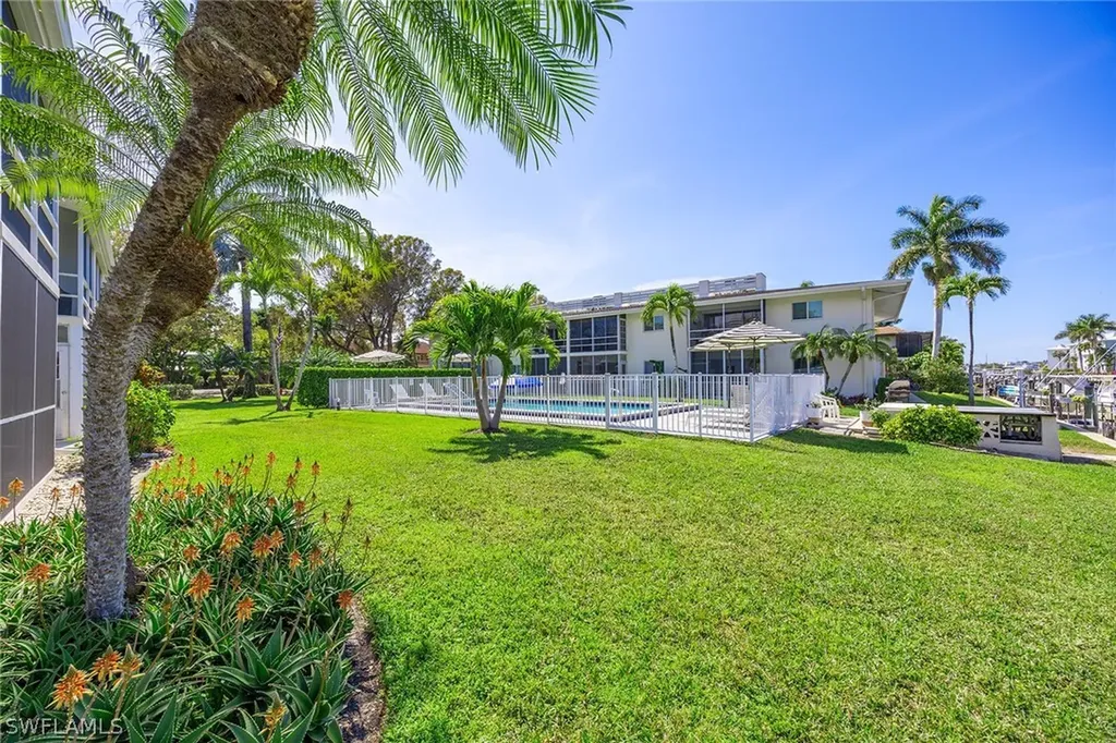1417 Chesapeake Avenue Naples FL 34102