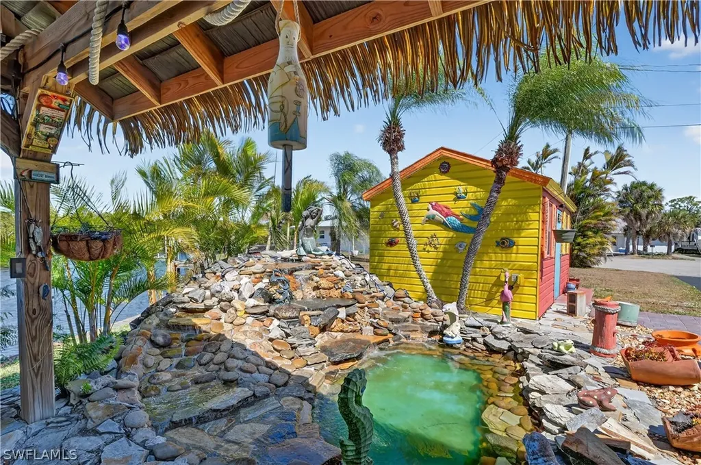 1324 Thompson Street North Fort Myers FL 33903