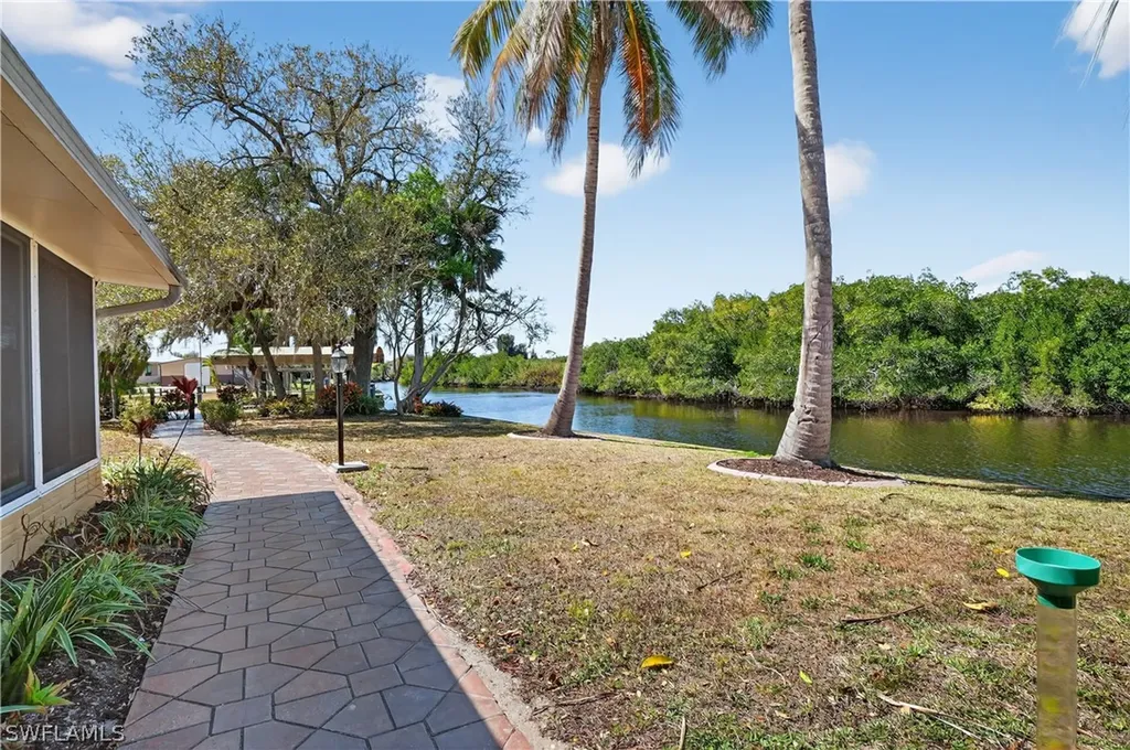 1324 Thompson Street North Fort Myers FL 33903