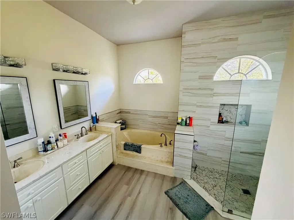 3960 1st Avenue NW Naples FL 34119