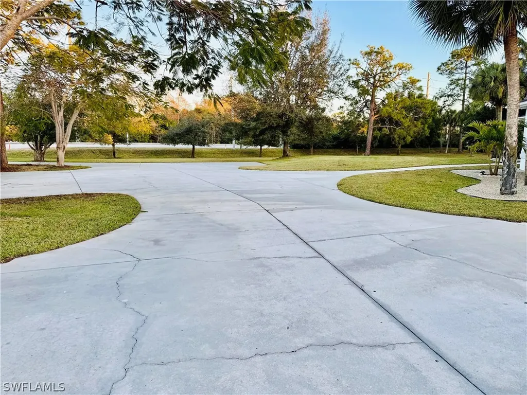 3960 1st Avenue NW Naples FL 34119