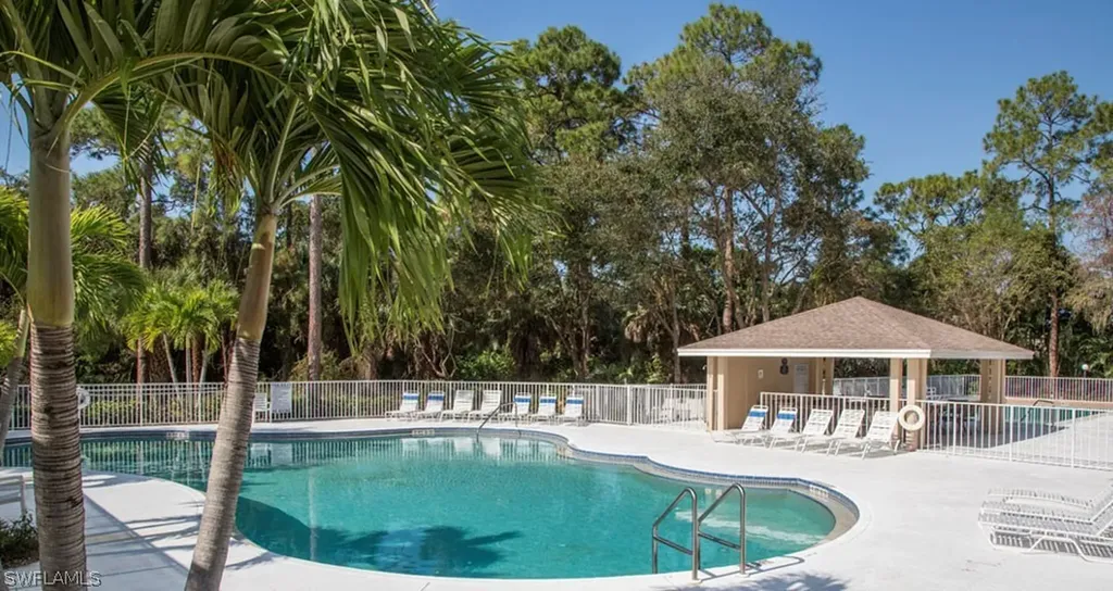 326 Dover Place Naples FL 34104