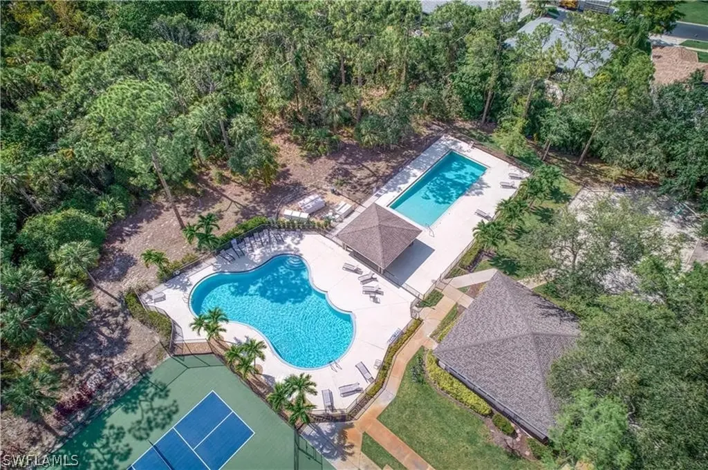 326 Dover Place Naples FL 34104