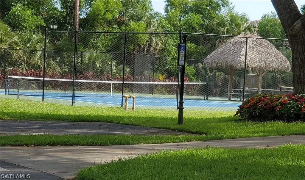 326 Dover Place Naples FL 34104