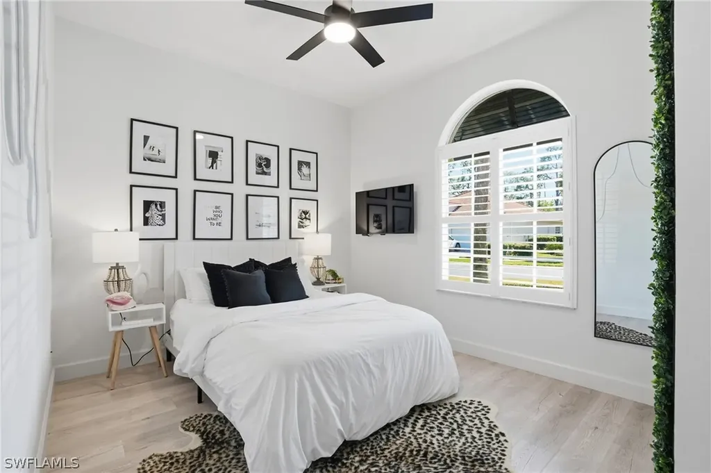 16129 Parque Lane Naples FL 34110