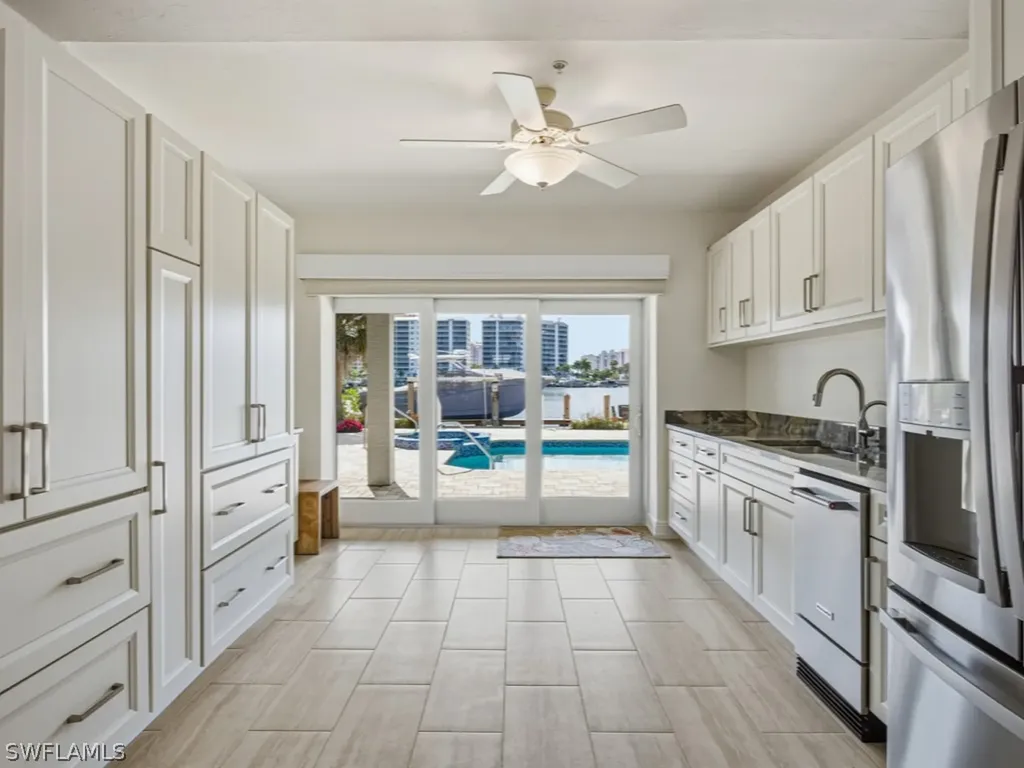390 Oak Avenue Naples FL 34108