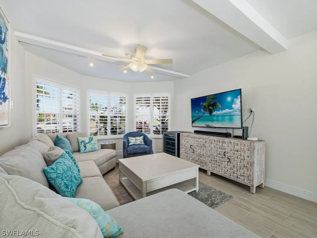 390 Oak Avenue Naples FL 34108
