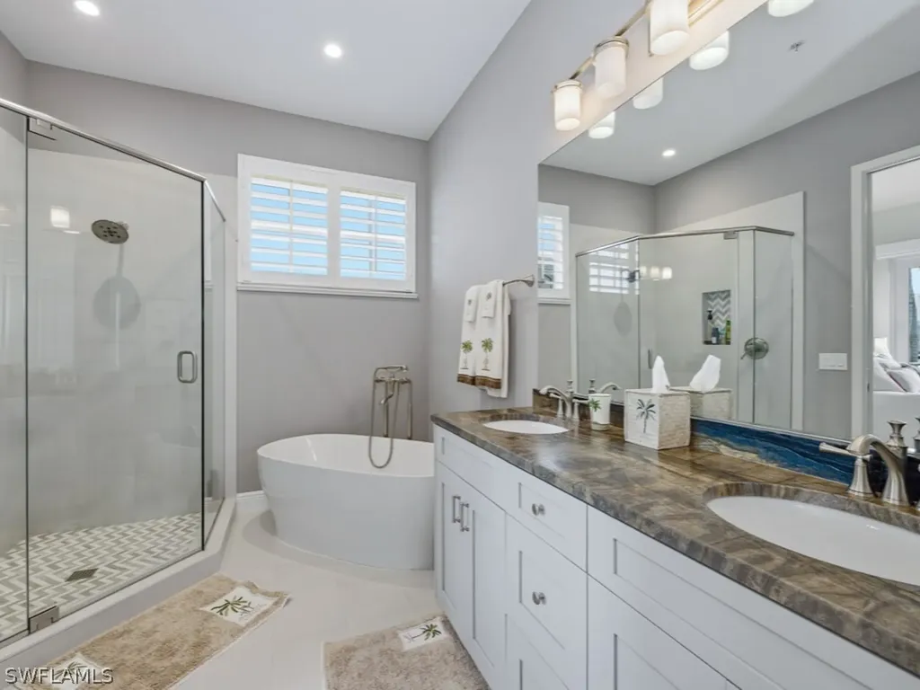 390 Oak Avenue Naples FL 34108