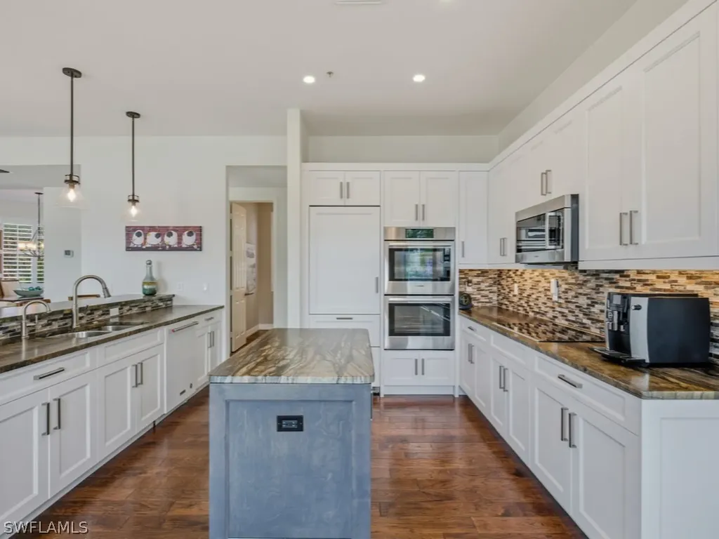 390 Oak Avenue Naples FL 34108