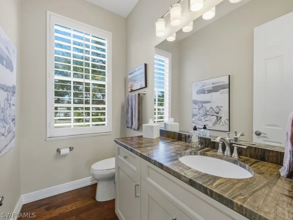 390 Oak Avenue Naples FL 34108