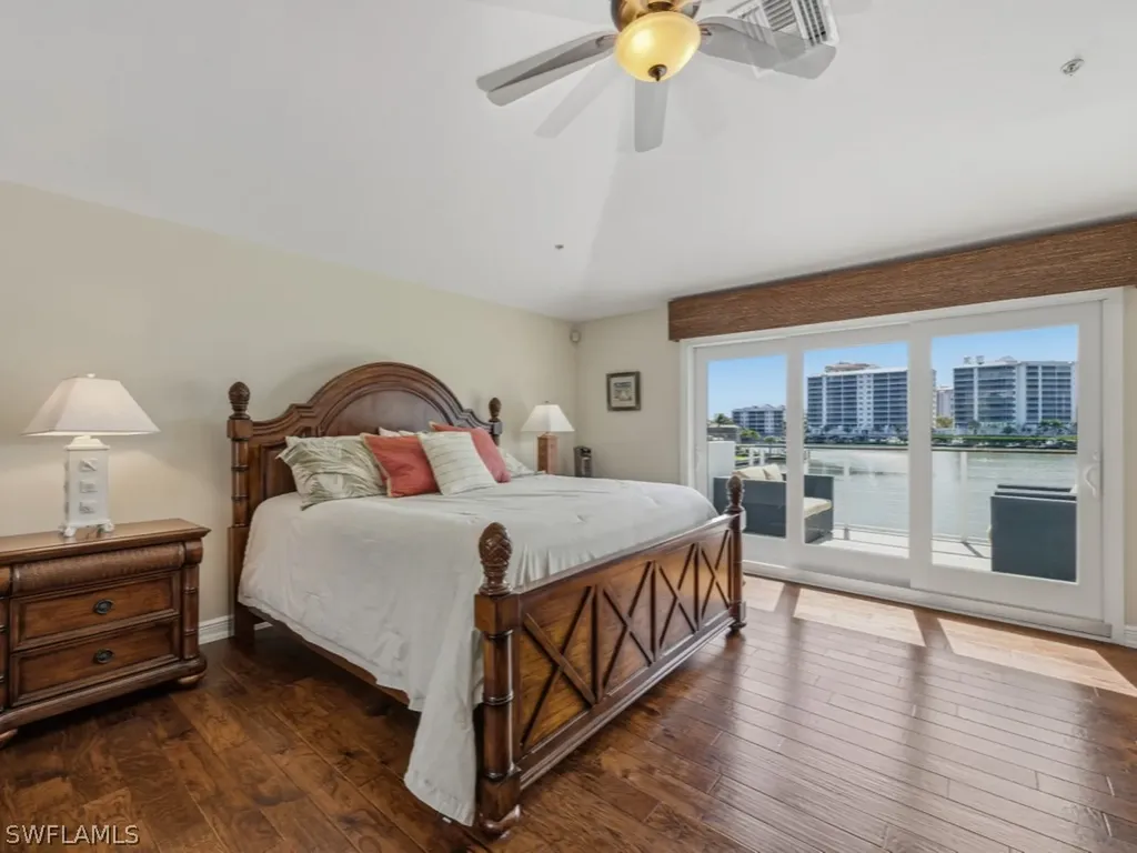 390 Oak Avenue Naples FL 34108