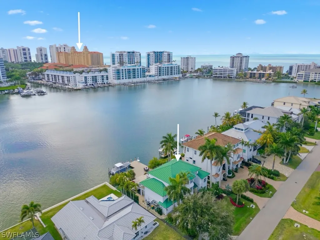 390 Oak Avenue Naples FL 34108