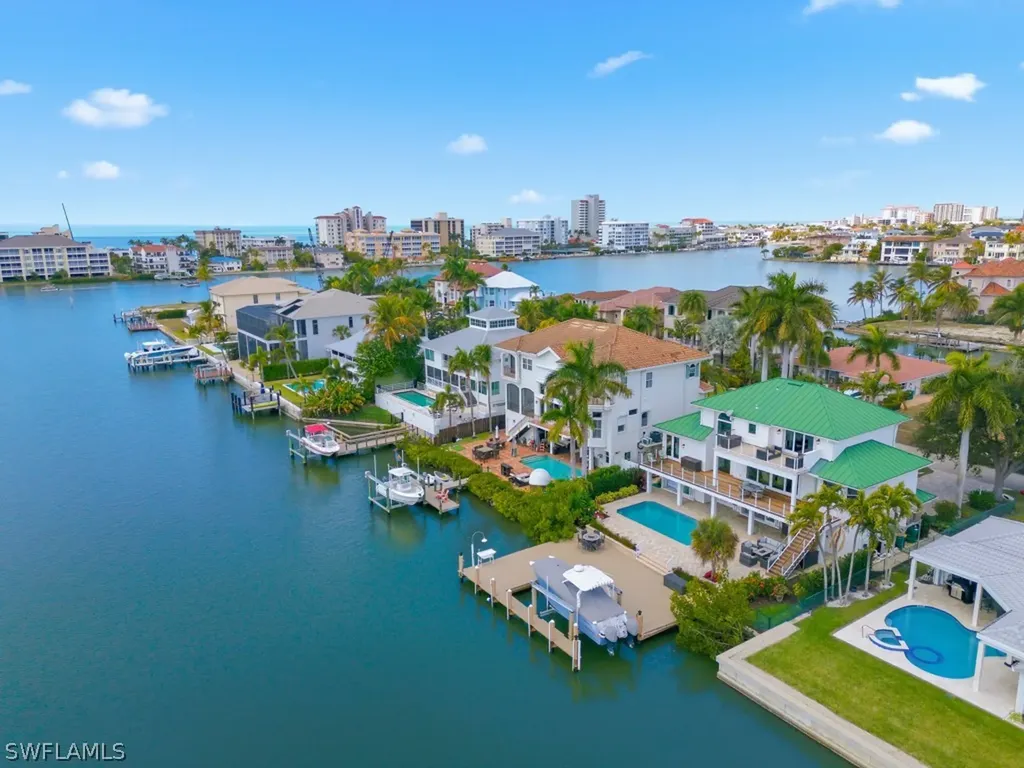 390 Oak Avenue Naples FL 34108