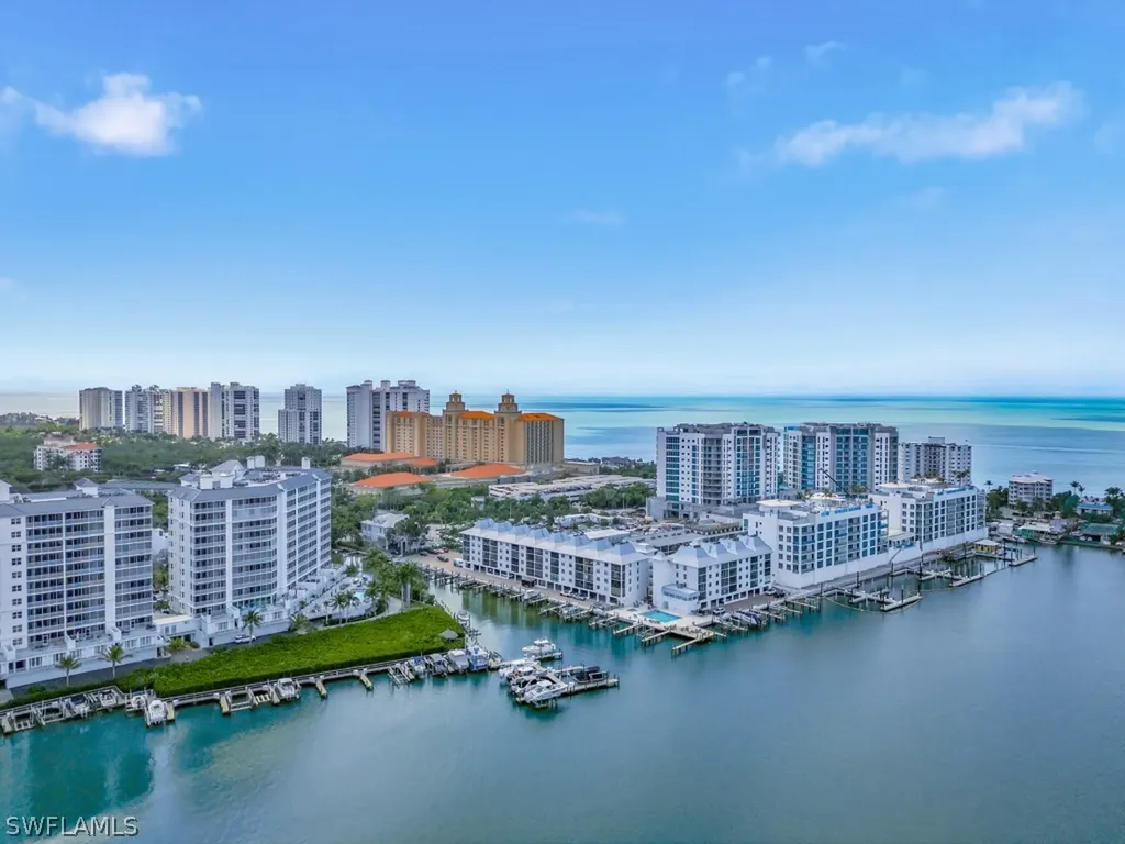390 Oak Avenue Naples FL 34108