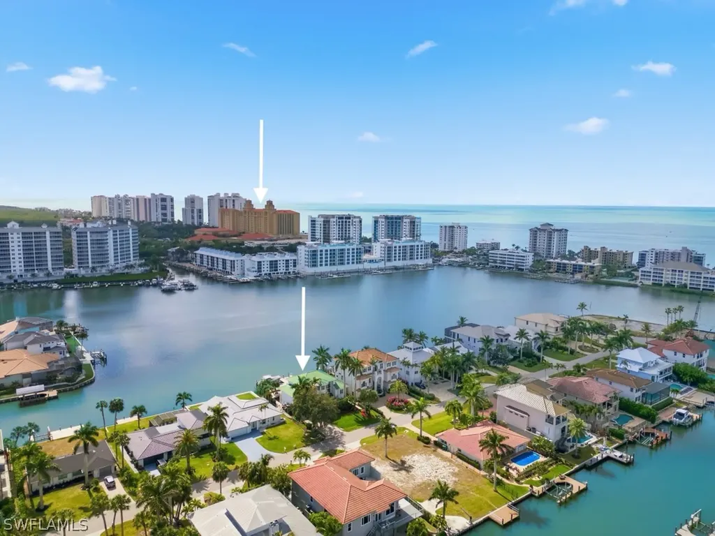 390 Oak Avenue Naples FL 34108