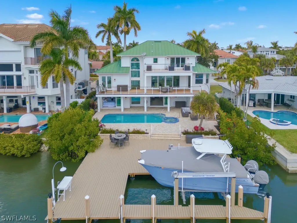390 Oak Avenue Naples FL 34108