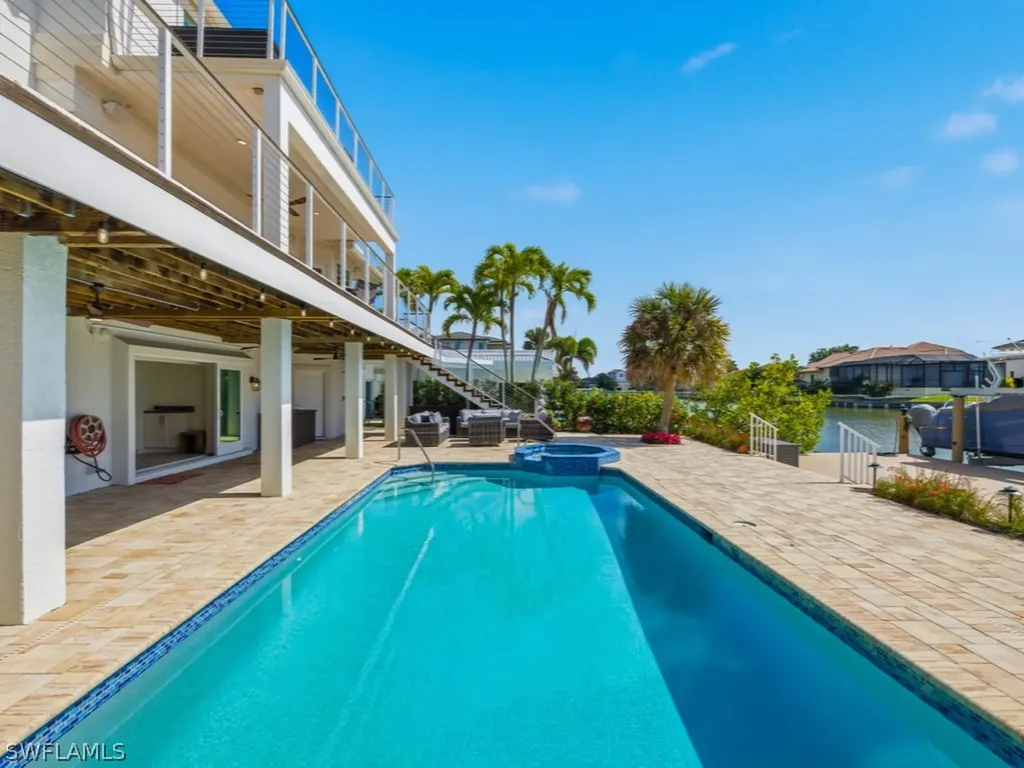 390 Oak Avenue Naples FL 34108