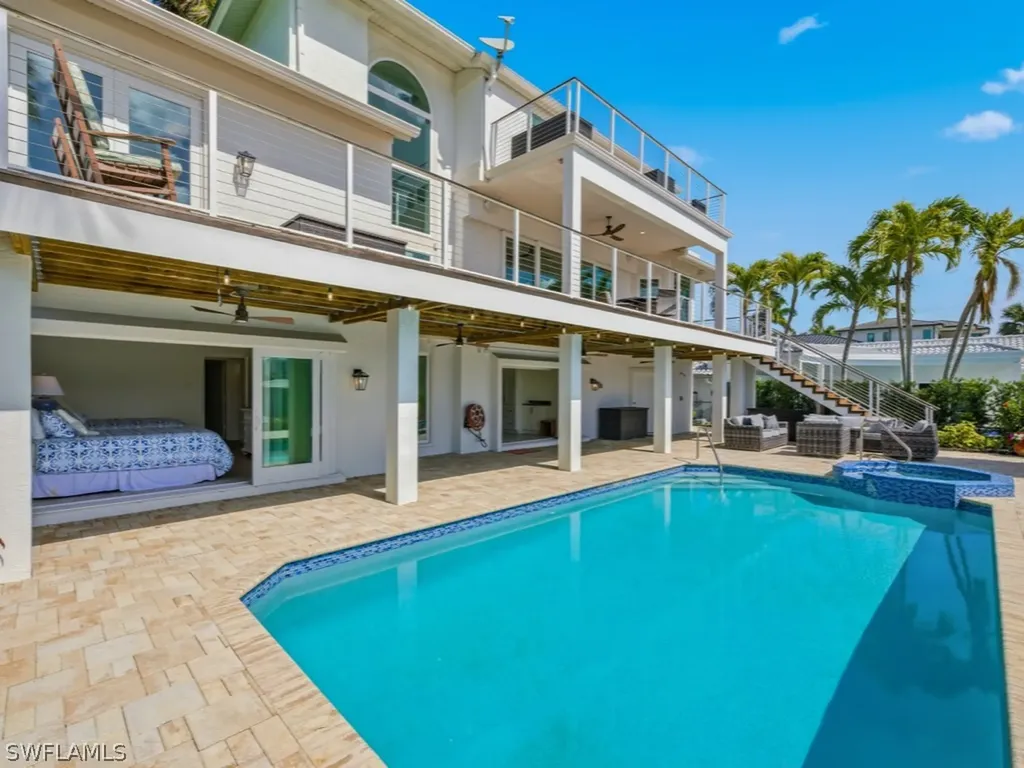 390 Oak Avenue Naples FL 34108